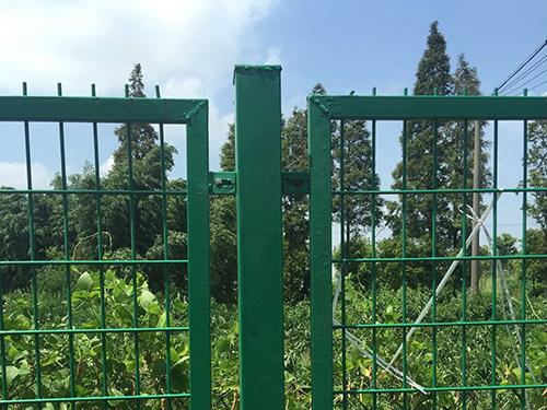 公園護欄網工程案例